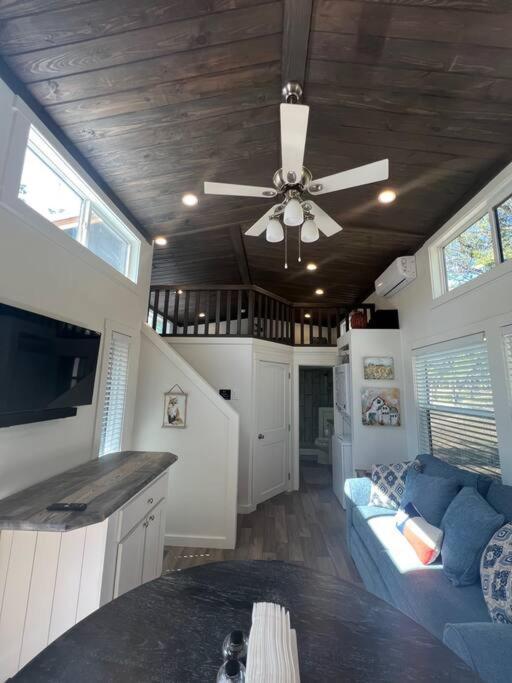 Fox Hollow - Tiny Home With Cypress Creek Access, Park Like Setting Wimberley Buitenkant foto